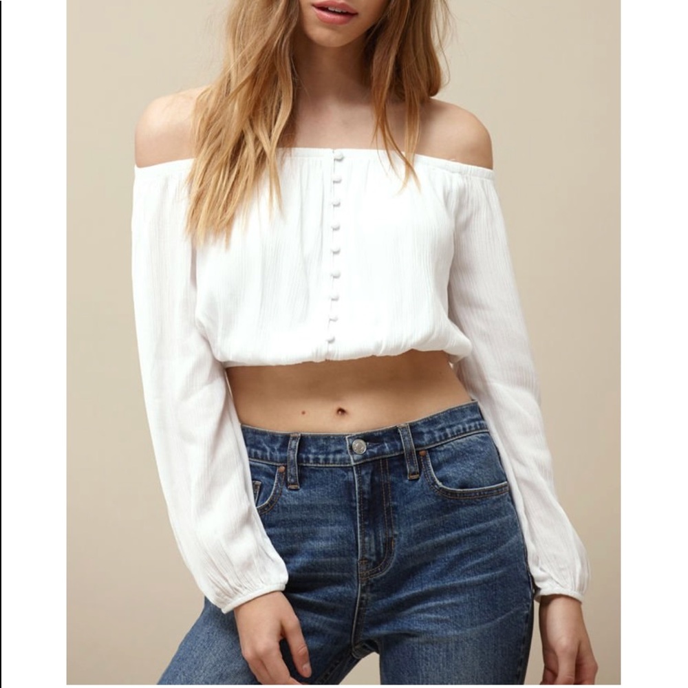 white off the shoulder top✨